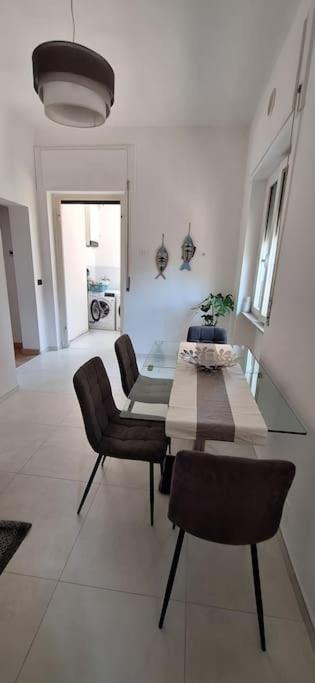 Faby & Fra Apartments Livorno Bagian luar foto