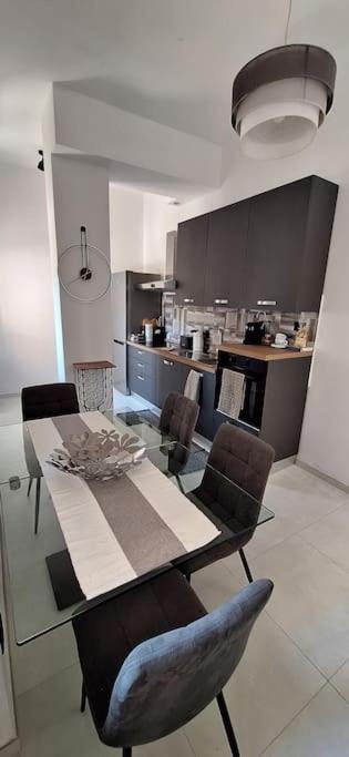 Faby & Fra Apartments Livorno Bagian luar foto