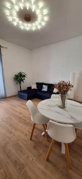 Faby & Fra Apartments Livorno Bagian luar foto