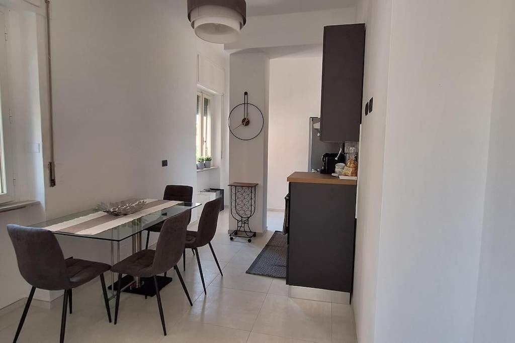Faby & Fra Apartments Livorno Bagian luar foto
